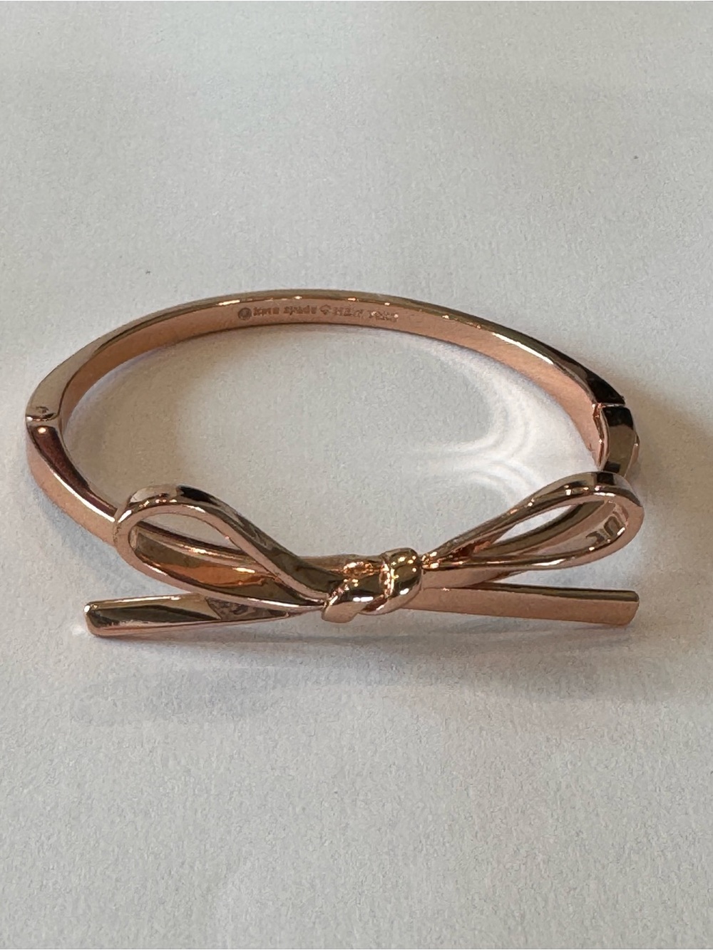 kate spade Rose Gold Skinny Mini Bow Hinged Bangle Bracelet LIKE NEW!